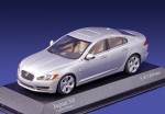 Jaguar XF Sedan (silver)