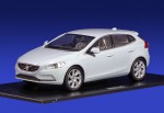 Volvo V40 (light grey)
