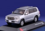 Toyota Land Cruiser 200 2009 (silver)